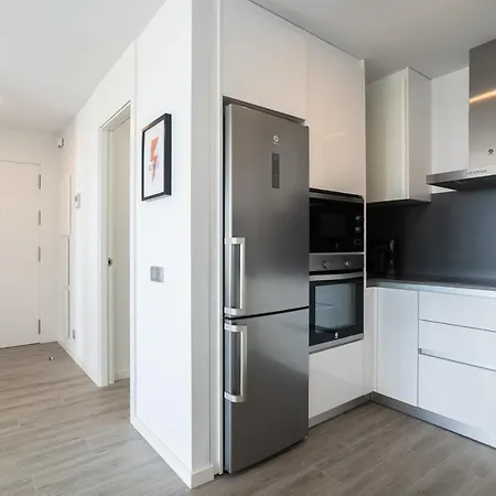 Nyaraló 2Bed Apartment With Sea View *