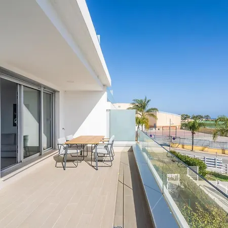 2Bed Apartment With Sea View Nyaraló